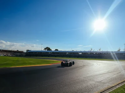 2022-formula-1-australian-grand-prix-race-day-2025-03-06-17-24-00-utc-min_1_11zon